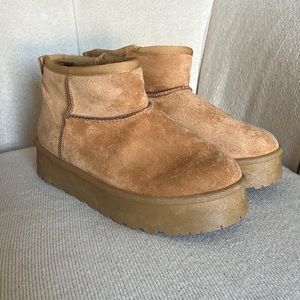 Chestnut Project Cloud Ankle Boots Size 8.5